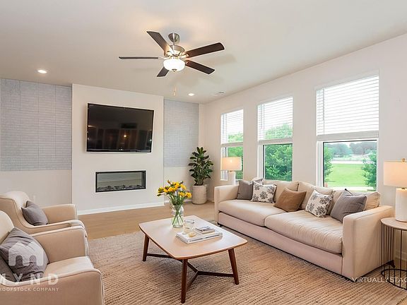 2nd image of 10 Peeples Dr