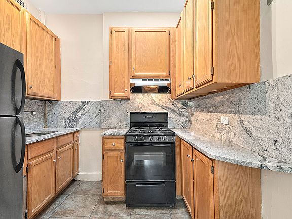 2nd image of 73 Lefferts Pl #3