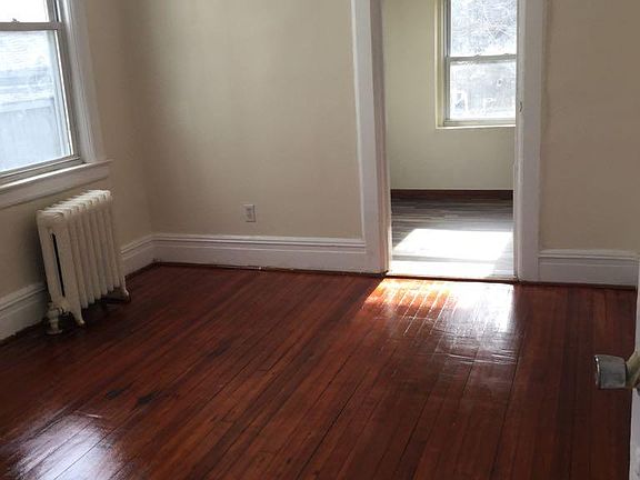 2nd image of 334 S 1st Ave