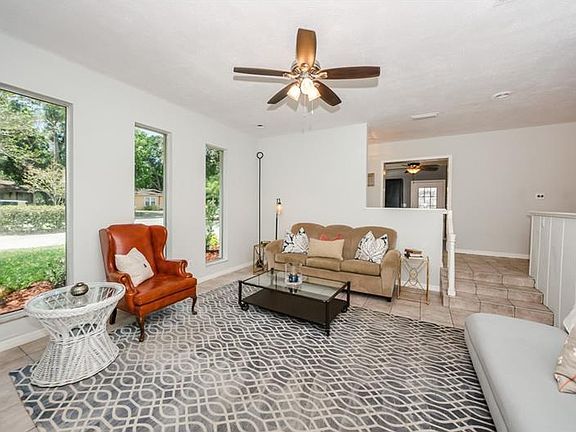 3rd image of 3611 W De Leon St