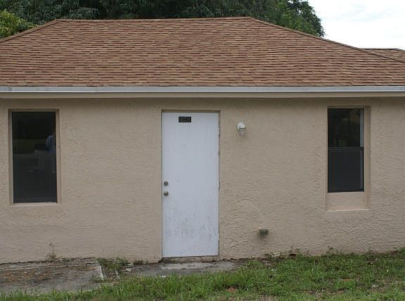 3rd image of 10231 SE Williams Dr