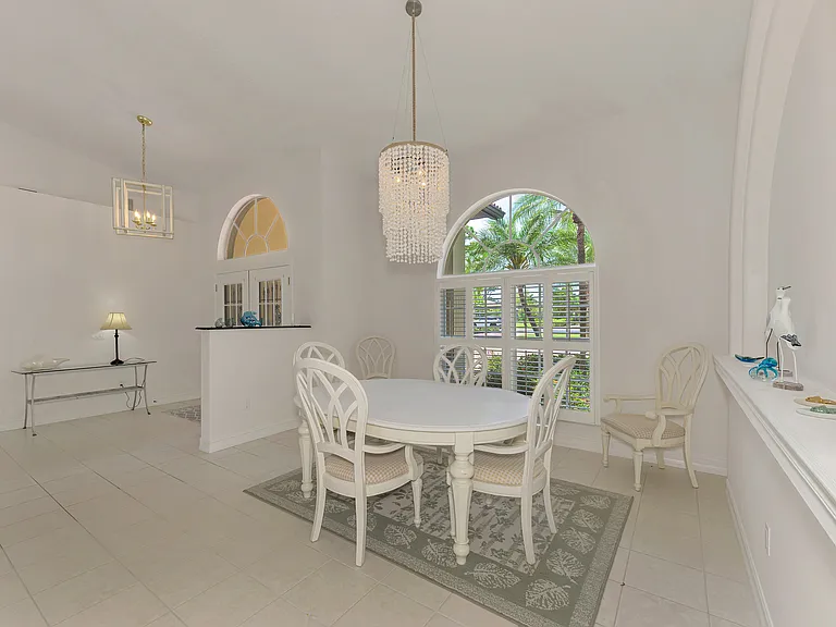915 Park Place Dr — Photo 45