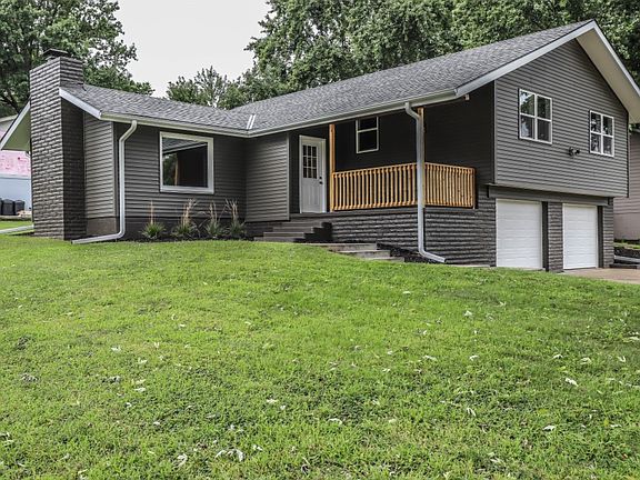 2nd image of 1322 Peterson Dr