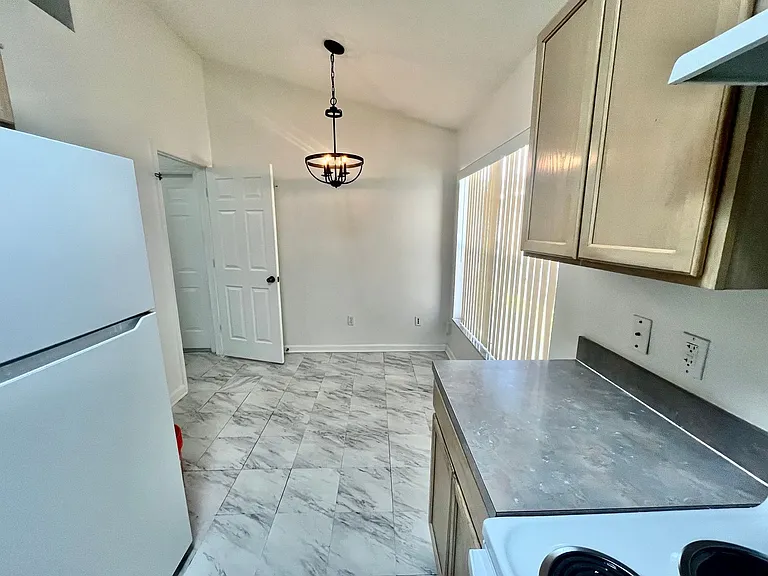 1709 Pine Bay Dr — Photo 4