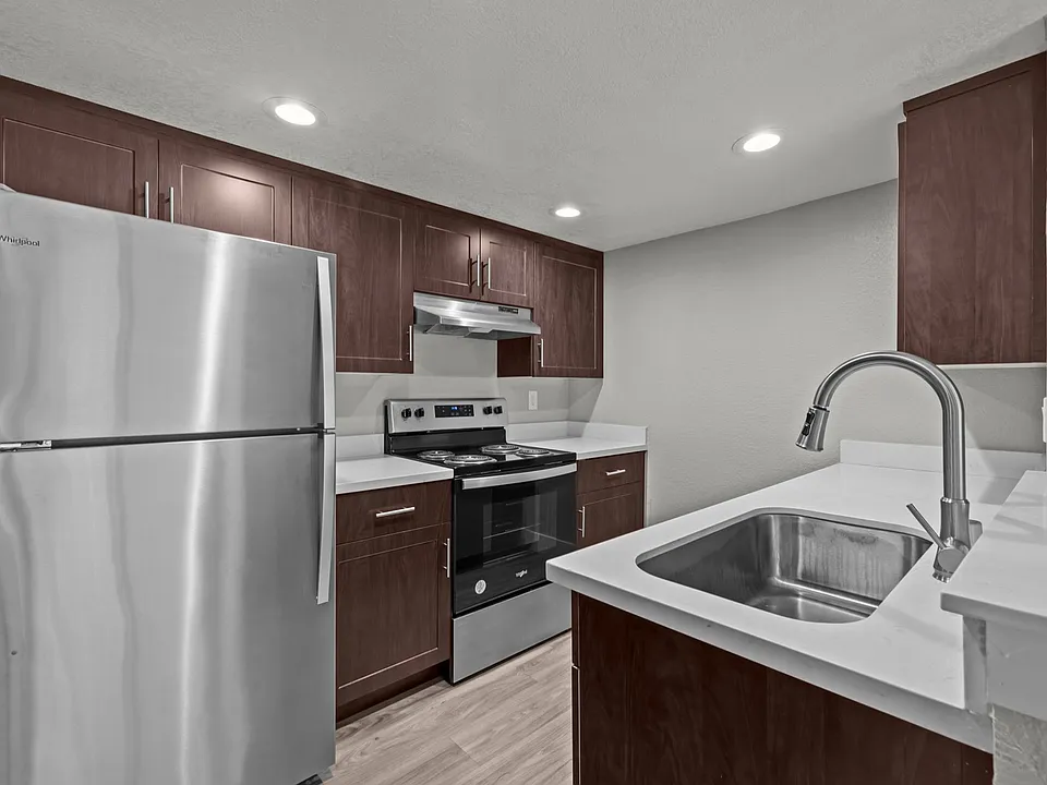Sutter Station Apartments