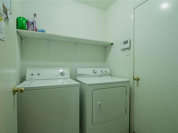 4th image of 3008 San Frando Dr