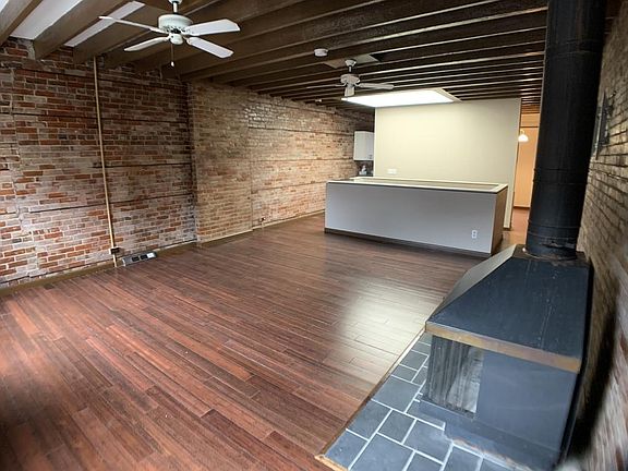 3rd image of 182 N Pearl St #2