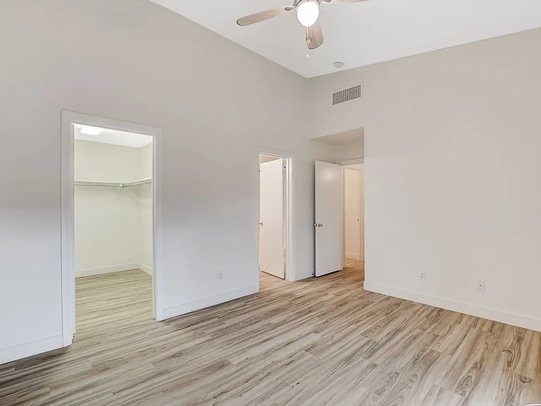 2052 Quarry Ridge St #201 — Photo 16