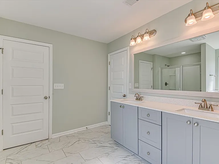 705 Navan Ln — Photo 38