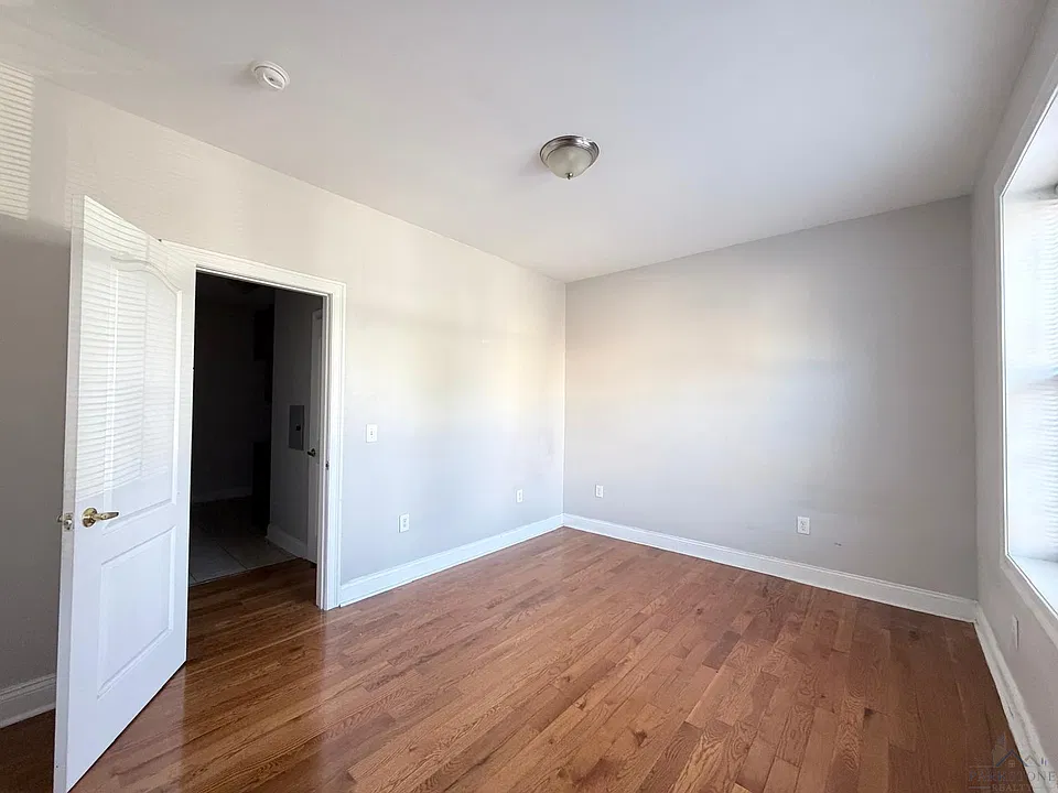 186 South St #11E