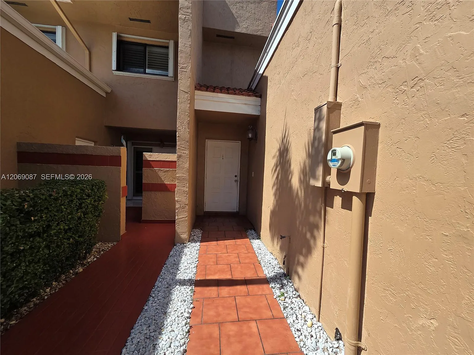 Pembroke Lakes South — Photo 3