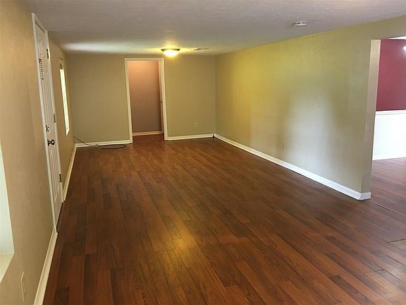 5th image of 213 Bay Haven Blvd