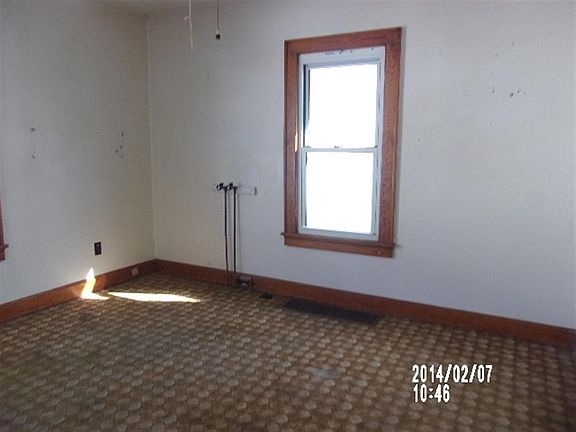 2nd image of 722 E Maryland St