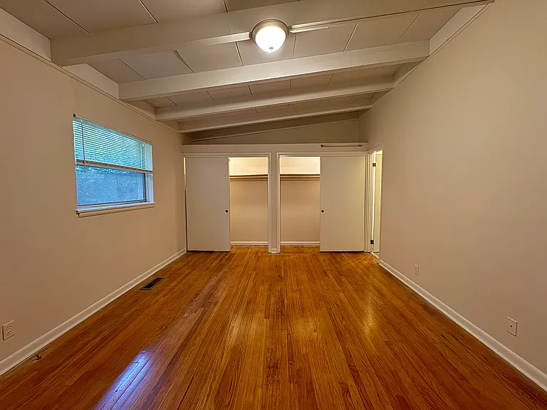 3930 Montclair Rd — Photo 18