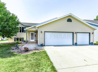 4303 S Rivershore Dr, Moorhead, MN 56560