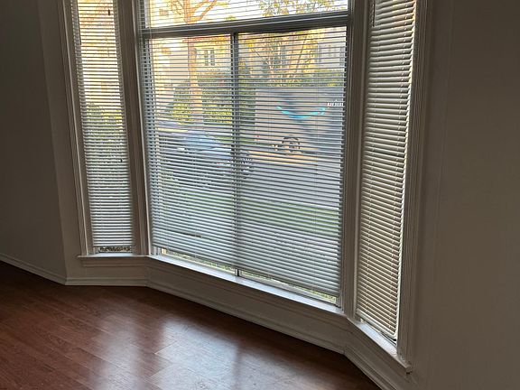 4th image of 9921 Robbins Dr #1