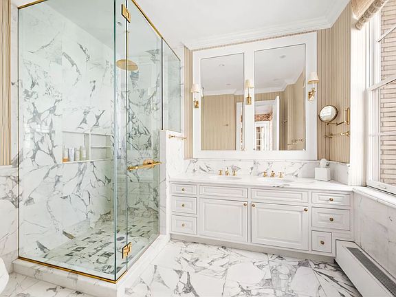 4th image of 32 E 64th St #5NE