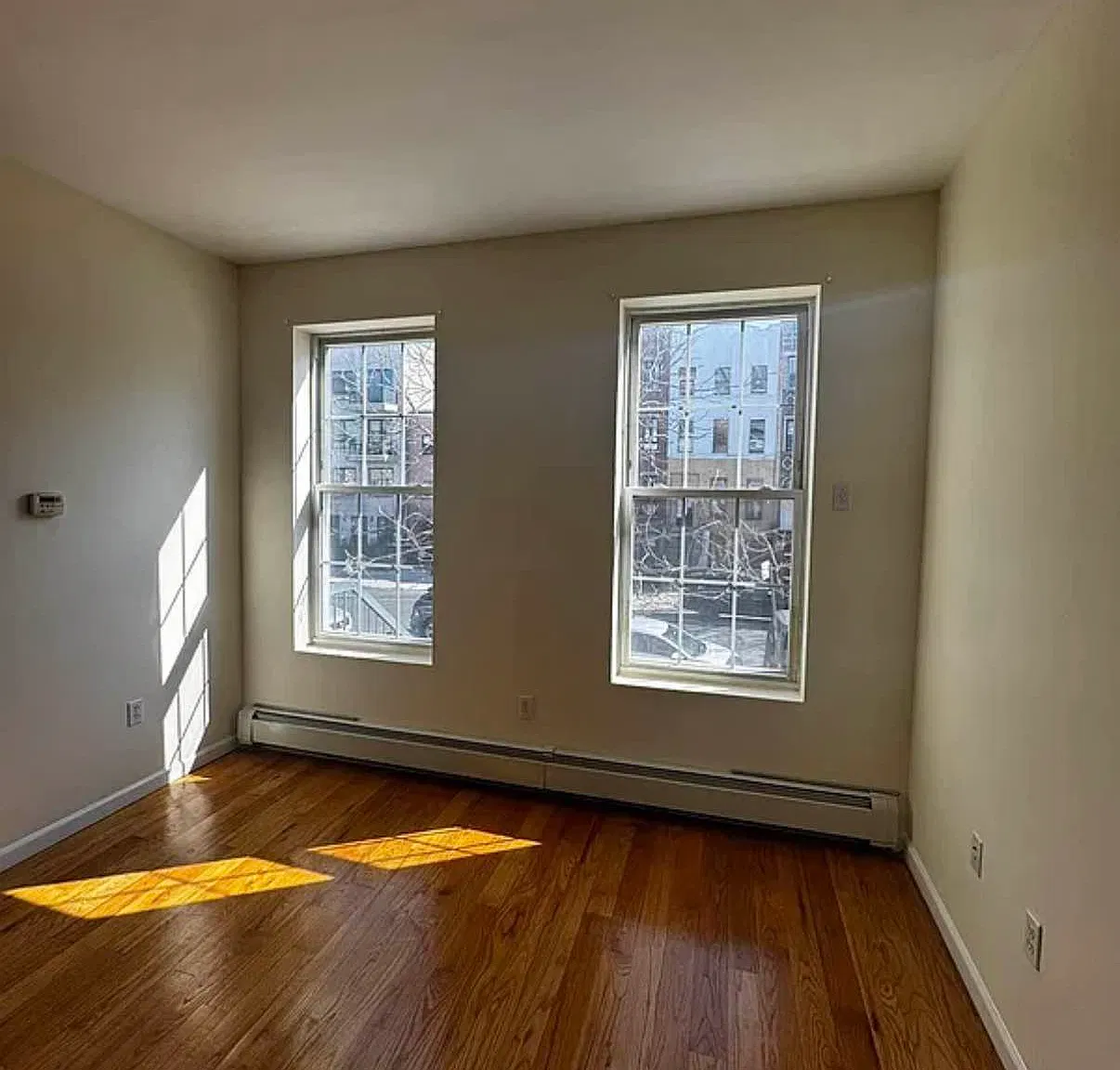 49 Vernon Avenue — Photo 4