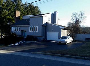 22 Hope Hill Ter, Cranston, RI 02921