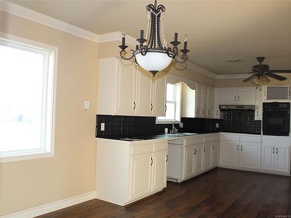5th image of 804 N Fountain St