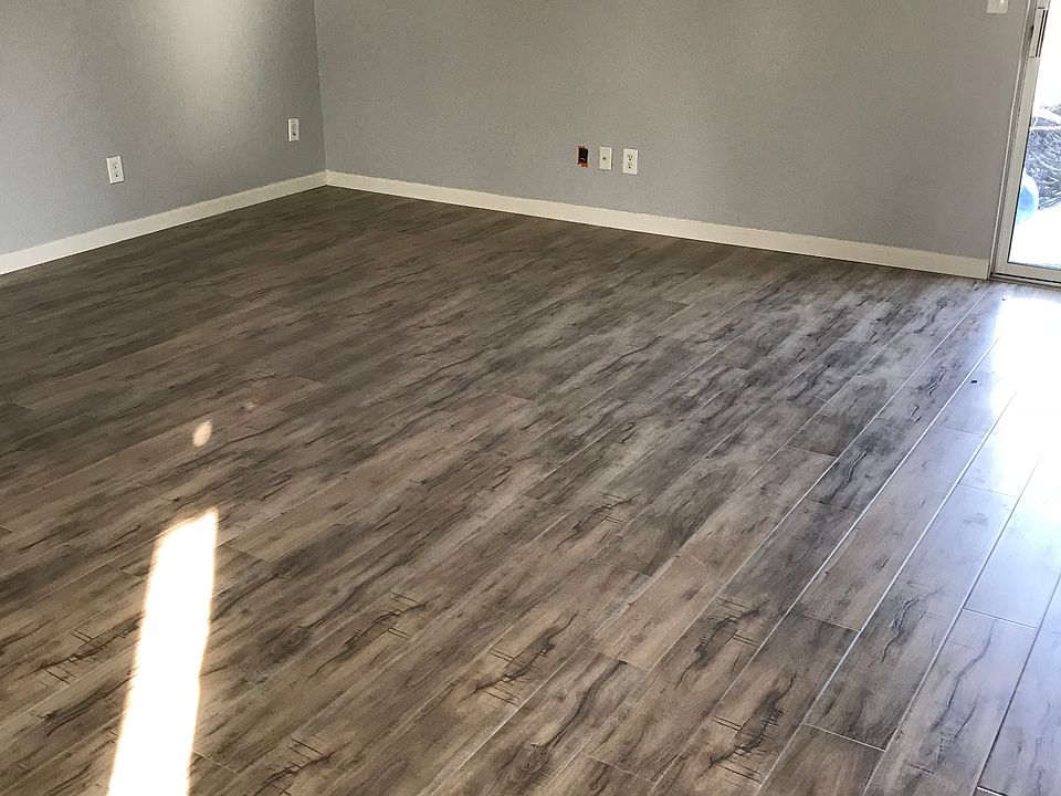 1st image of 2380 Forest Oaks Ct