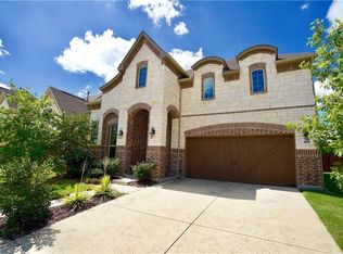 903 Red Maple Rd, Euless, TX 76039