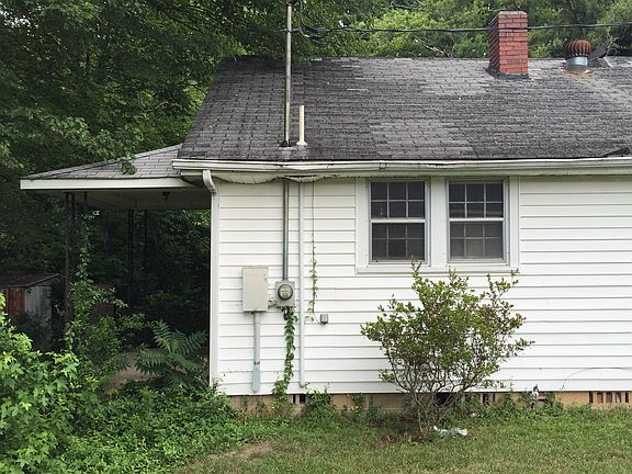 4th image of 503 S Washington St