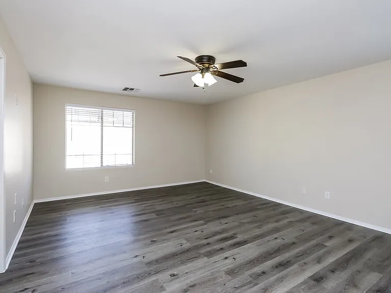 2451 E Vermont Dr — Photo 9