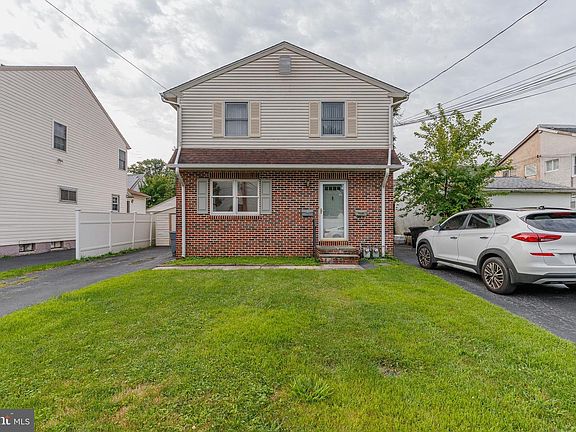 4th image of 736 Rively Ave