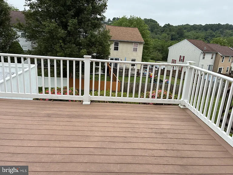 421 Spalding Ct — Photo 25