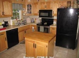 44 Brandywine Ln, Suffield, CT 06078