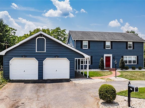 2nd image of 211 N Hills Dr