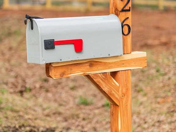 3rd image of 26 Blackberry Rdg