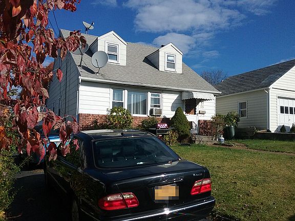 2nd image of 45 Russell St