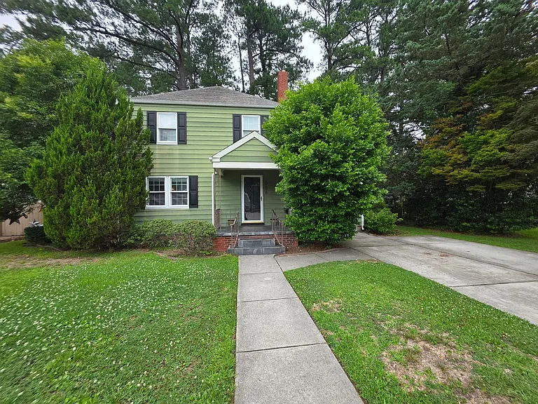 208 Regent Rd — Photo 1