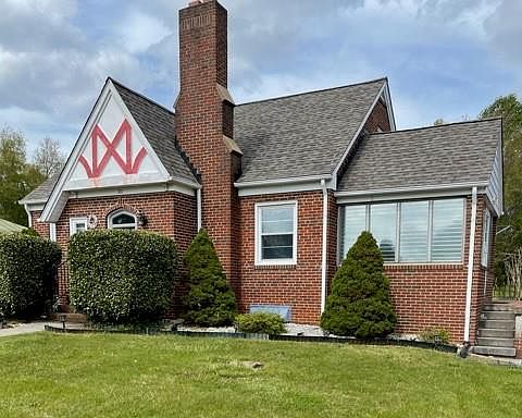 1st image of 321 Greyson St