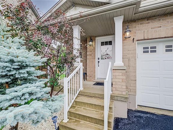 3rd image of 521 Snowdrop Ct