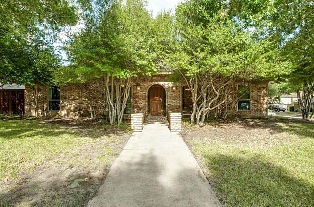 1st image of 3000 Warren Ct