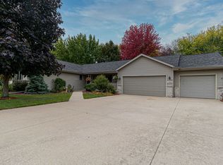 N9163 Christopher Ln, APPLETON, WI 54915
