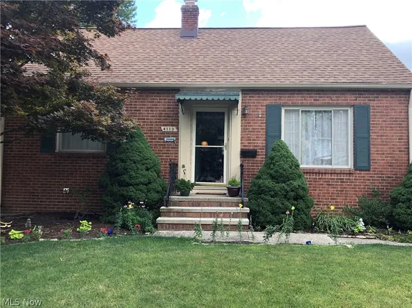 4113 W 224th St, Fairview Park, OH 44126