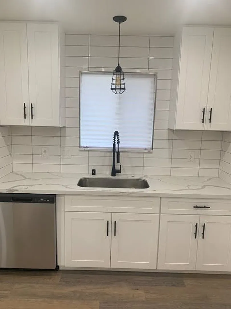 Home for Rent in Rosemont Park Sacramento! — Photo 3