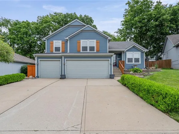 19309 E Lynchburg Pl N, Independence, MO 64058