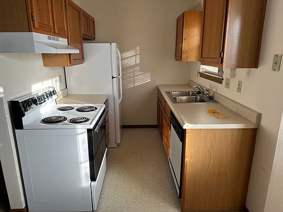 5th image of 805 Clark St #Ju-823