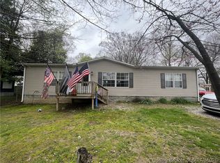 1921 Gilola Ave, Sellersburg, IN 47172