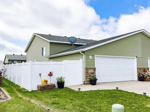 5268 49th Ave S, Fargo, ND 58104