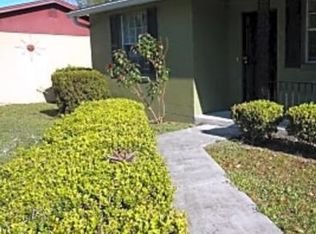 8331 Gullege Dr, Jacksonville, FL 32219