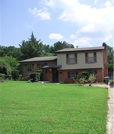 3rd image of 6800 Covecreek Dr