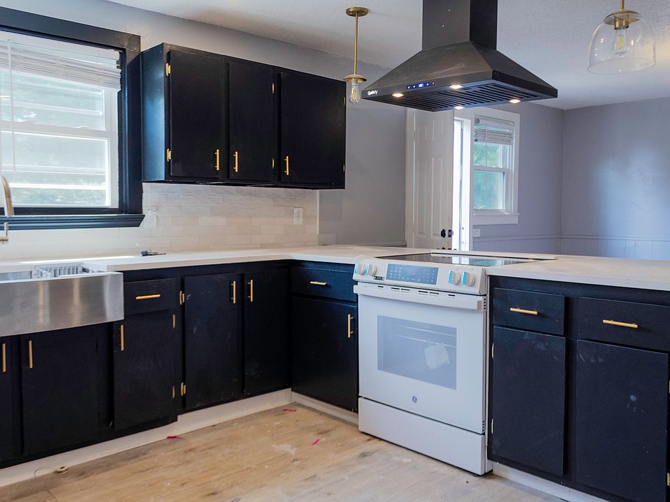 1st image of 39 Hope St #3