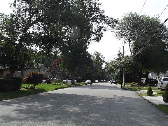 5th image of 20 Landscape Dr