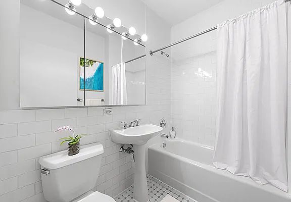 5th image of 90 Washington St APT 5J
